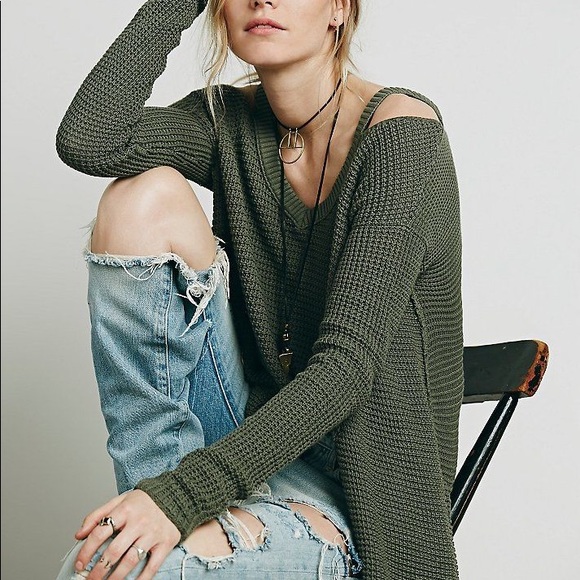 Moonshine SWEATER Cold Shoulder Thermal Green - Picture 2 of 4